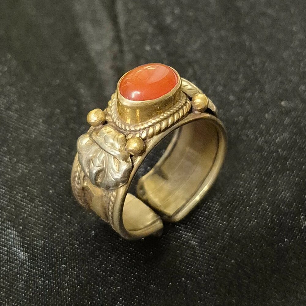 Olden Heights 🏔️🧚‍♂ Vintage Brass & Silver Adujstable Boho Ring Faux Cornaline - Picture 7 of 9